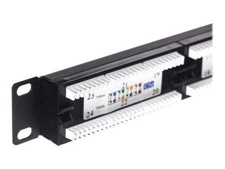 NETRACK 104-05 Netrack patch panel 19 24-porty kat. 5e UTP, z półką