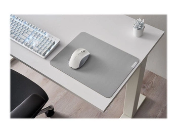 RAZER Pro Glide cloth surface