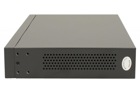 SF1024D switch L2 24x10/100 Desktop